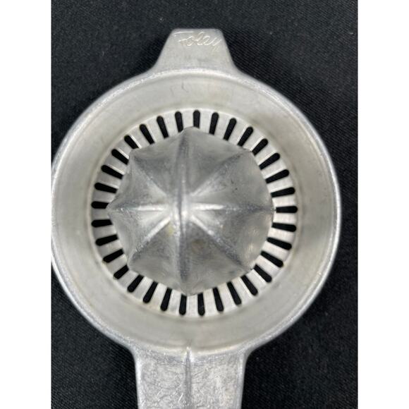 Vintage Foley Aluminum Citrus Juicer, Retro Kitchen Utensil, - Picture 3 of 6